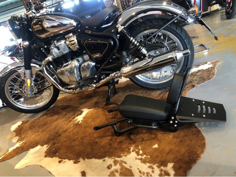 ROYAL ENFIELD 650 CLASSIC CHROME