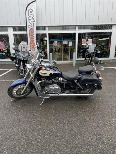 TRIUMPH BONNEVILLE AMERICA 865