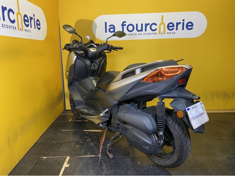 YAMAHA X-MAX 125 / XMAX 125
