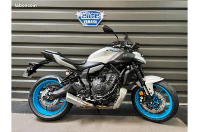 YAMAHA MT-07
