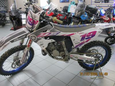 YAMAHA YZ 125