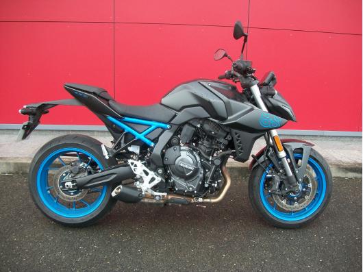 SUZUKI GSX-8S A2