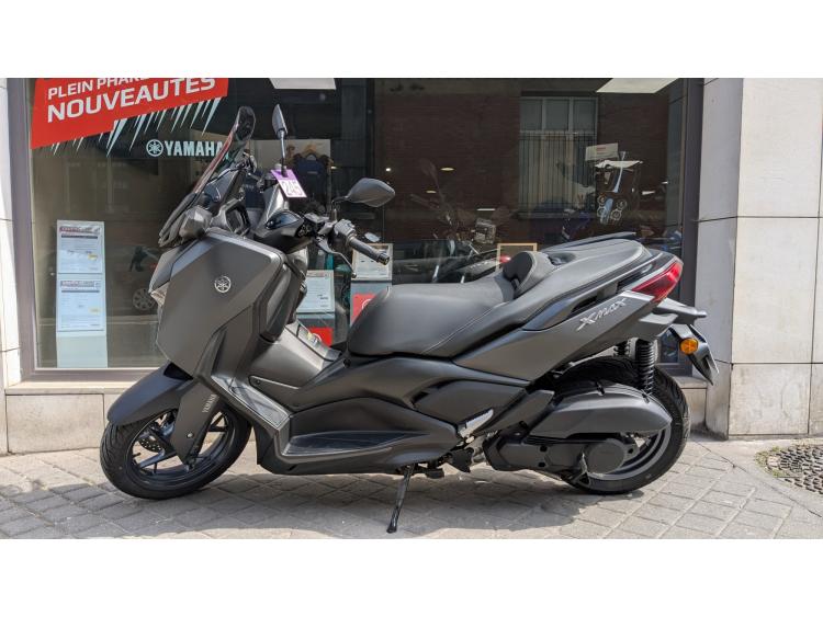 YAMAHA XMAX 125