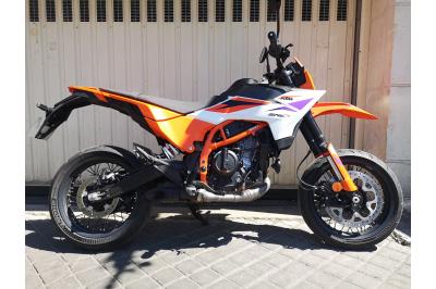 KTM 390 SMCR