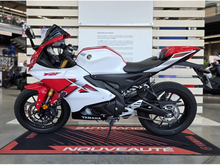YAMAHA YZF-R125 70th ANNIVERSARY