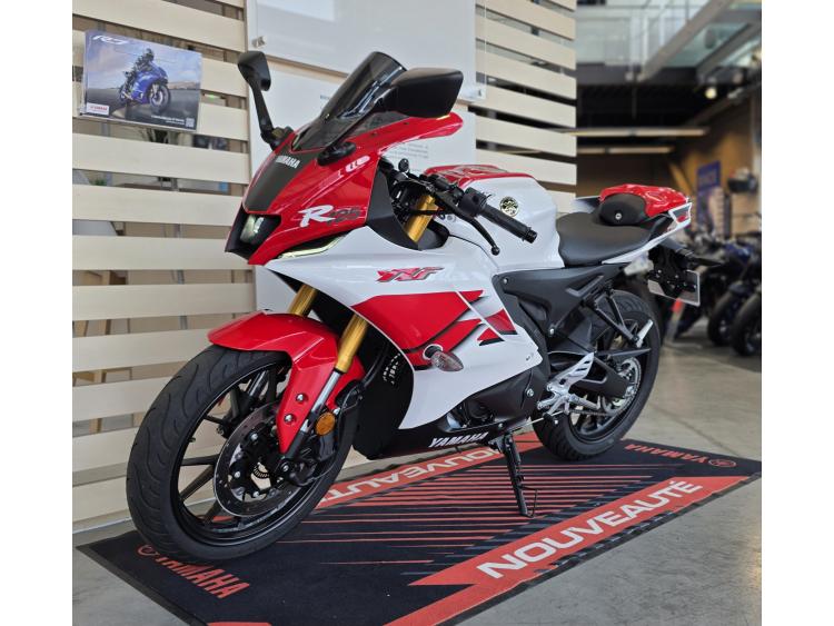 YAMAHA YZF-R125 70th ANNIVERSARY