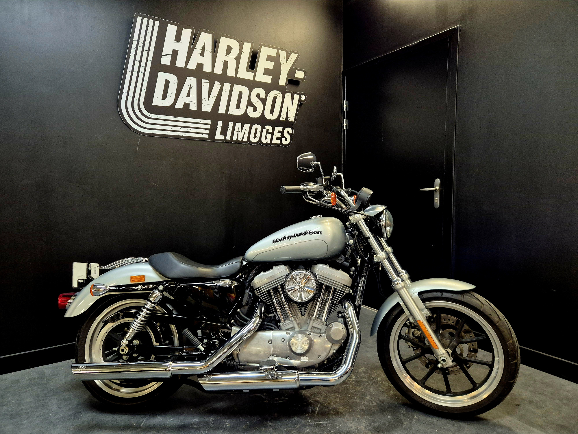 HARLEY-DAVIDSON SPORTSTER SUPERLOW 883 