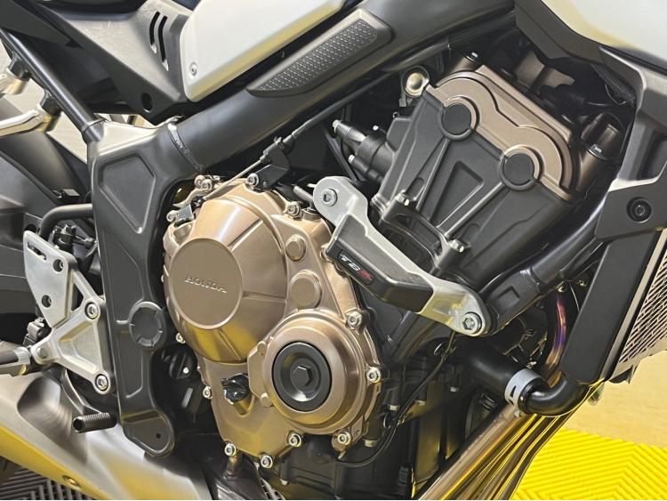 HONDA CB-650 R  35kW
