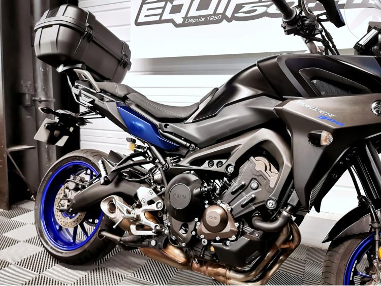 YAMAHA TRACER 900