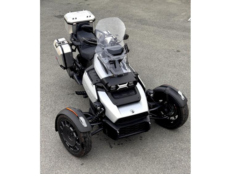 CAN-AM CANYON 1330 VALISES ALU - 530 kms - GARANTIE 01/08/2027 can am spyder f3 f3s f3t ltd limited r xt ryker 900 rally canam