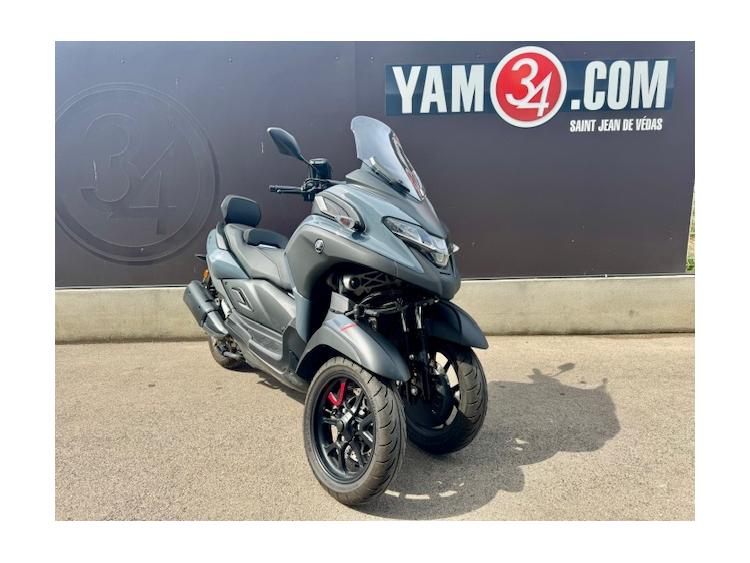 YAMAHA TRICITY 300