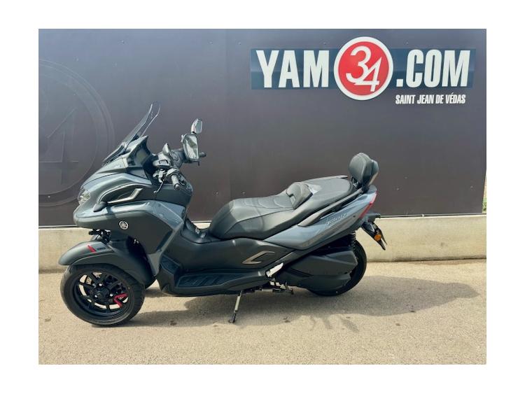YAMAHA TRICITY 300