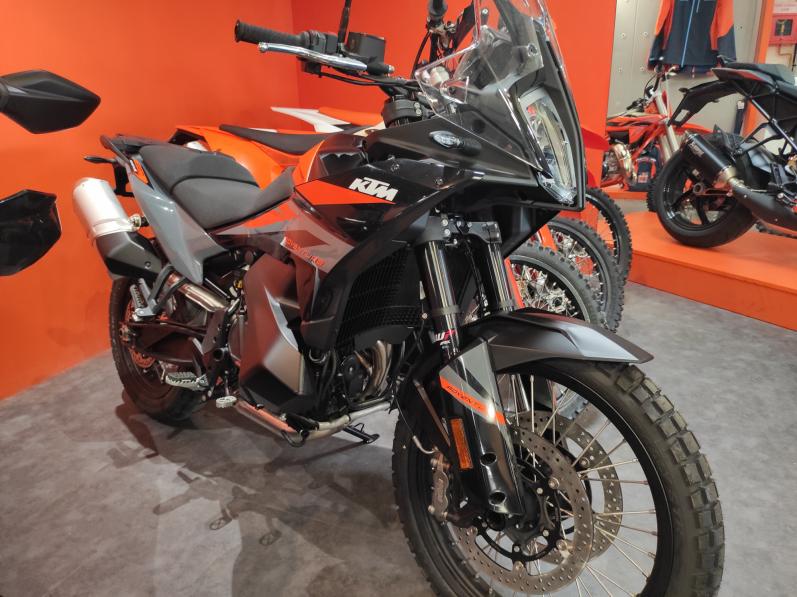 KTM 890 ADVENTURE