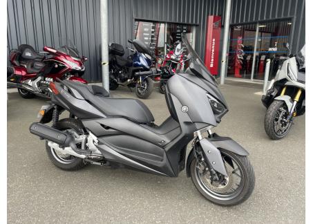 YAMAHA XMAX 125