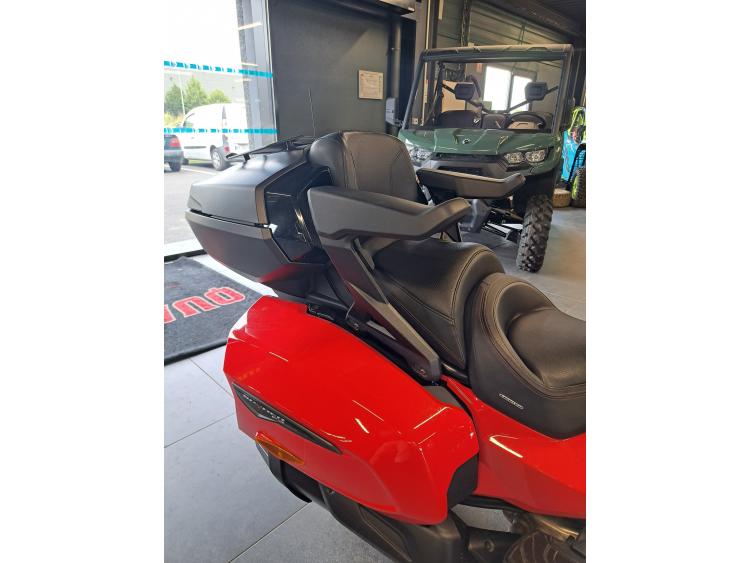 CAN-AM SPYDER F3-T LIM