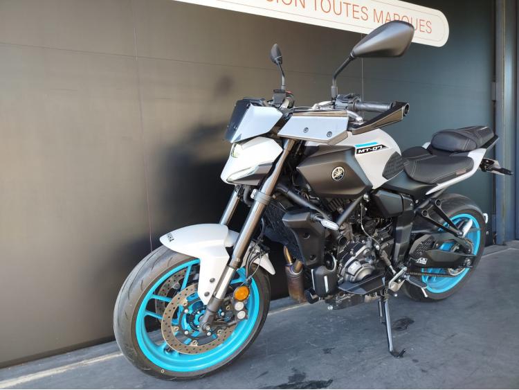 YAMAHA MT-07 MT07 35KW (A2) - Suréquipée - LOA possible.