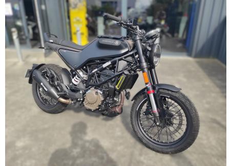 HUSQVARNA SVARTPILEN 125 ABS