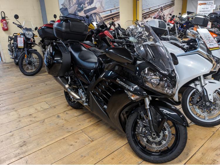 KAWASAKI GTR 1400 19000 KMS