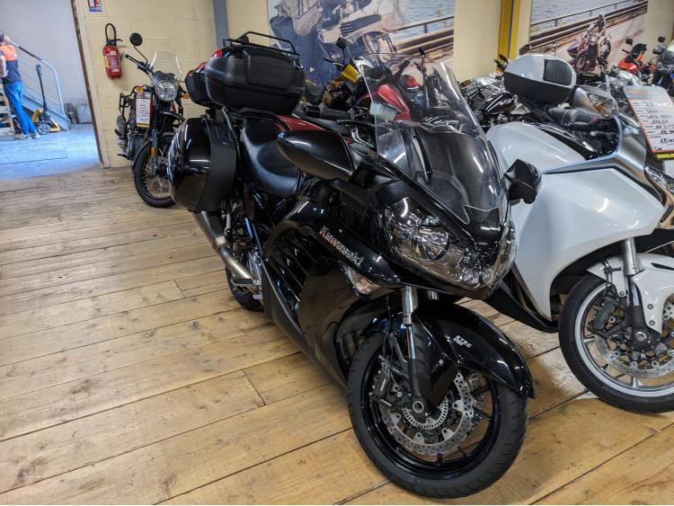 KAWASAKI GTR 1400 19000 KMS
