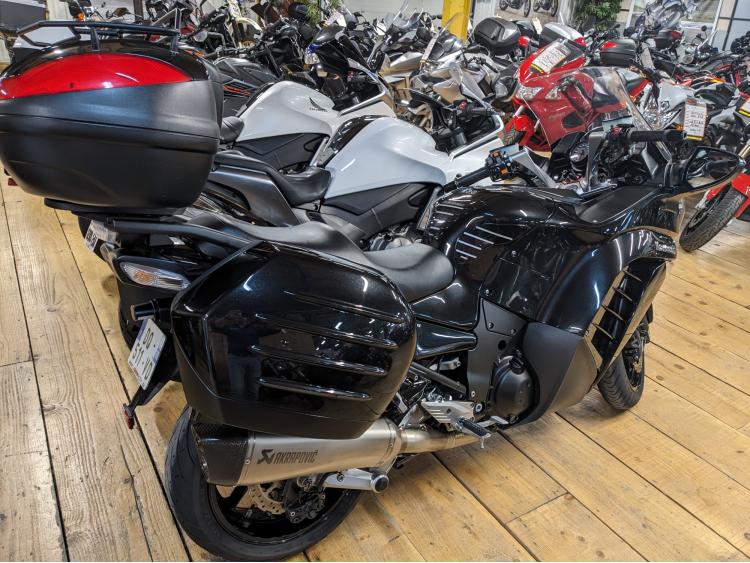 KAWASAKI GTR 1400 19000 KMS