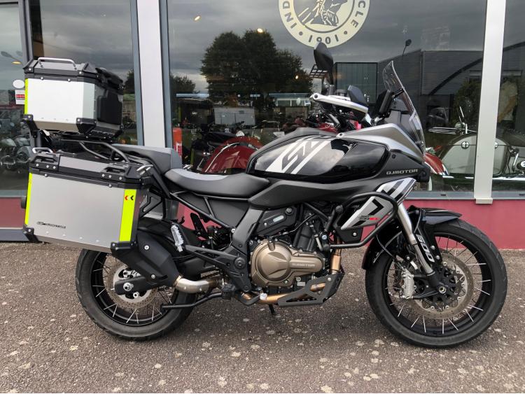 QJ MOTOR SRT 600 SX TOURING