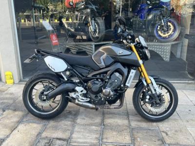 YAMAHA MT-09