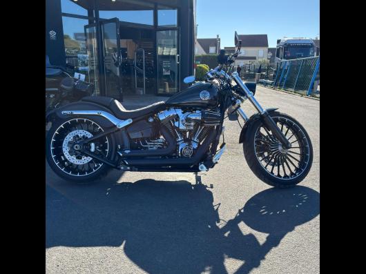 HARLEY-DAVIDSON SOFTAIL BREAKOUT 1690
