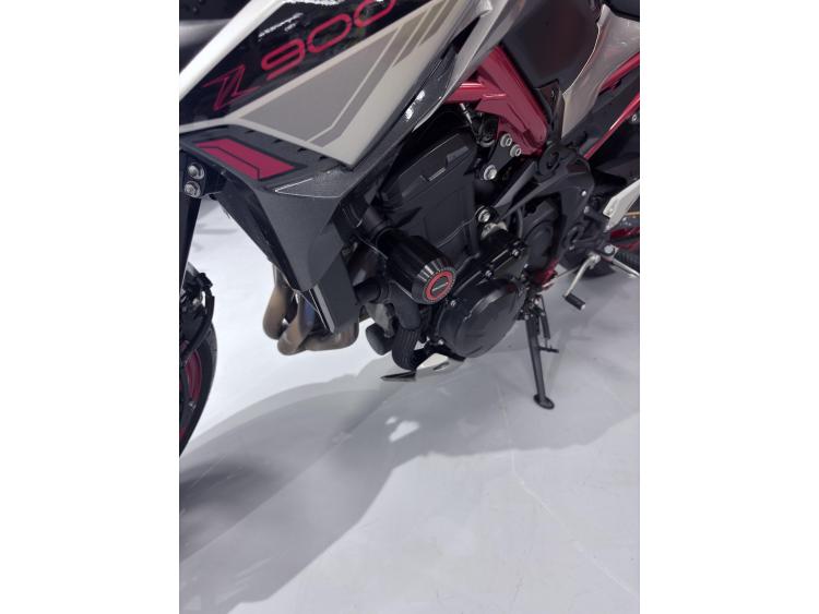 KAWASAKI Z 900