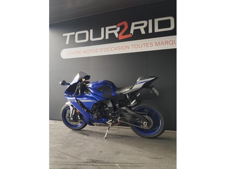 YAMAHA YZF 1000 R1