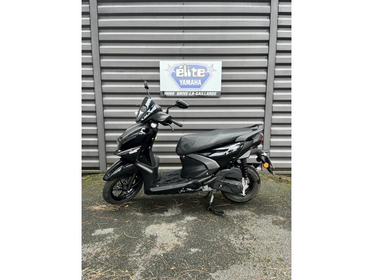 YAMAHA RayZR 125