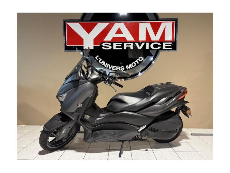 YAMAHA XMAX 300