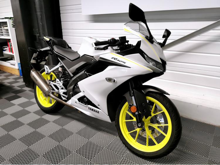 YAMAHA YZF-R 125 R125 - ABS - 1ERE MAIN