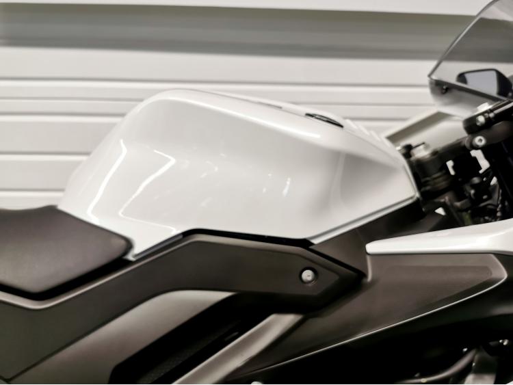 YAMAHA YZF-R 125 R125 - ABS - 1ERE MAIN