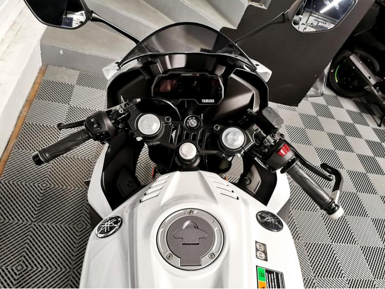 YAMAHA YZF-R 125 R125 - ABS - 1ERE MAIN