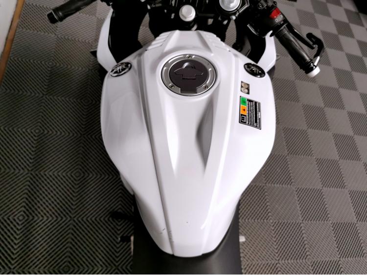 YAMAHA YZF-R 125 R125 - ABS - 1ERE MAIN
