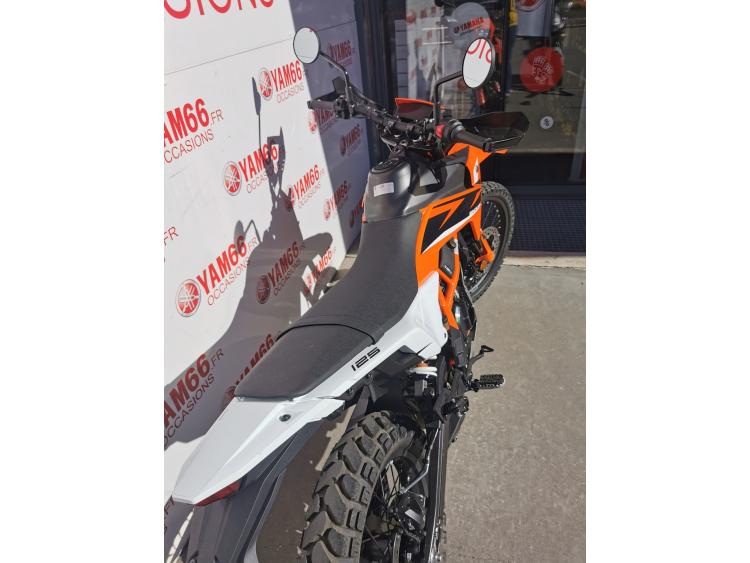 KTM 125 ENDURO R + LIGNE AKRAPOVIC
