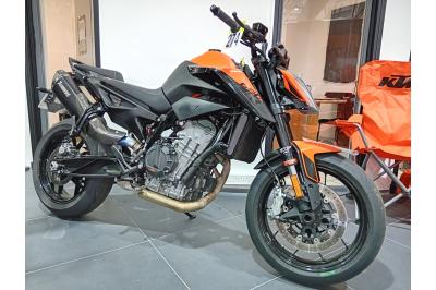 KTM 890 DUKE
