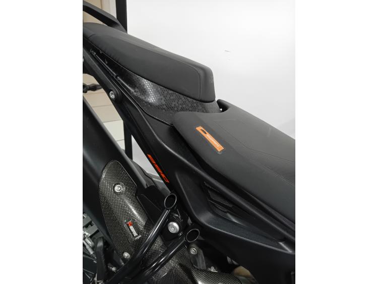 KTM 890 DUKE