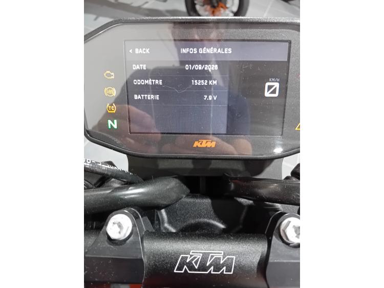 KTM 890 DUKE