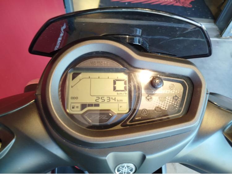 YAMAHA RayZR 125