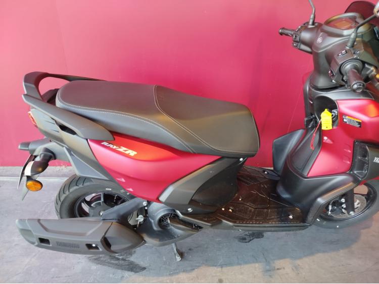 YAMAHA RayZR 125