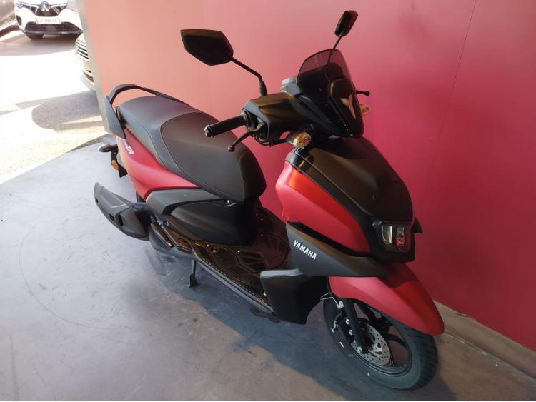 YAMAHA RayZR 125