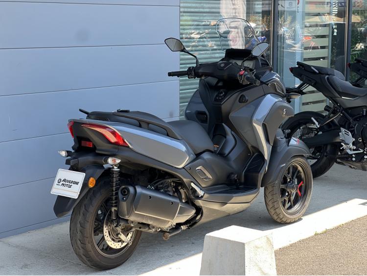 YAMAHA TRICITY 300