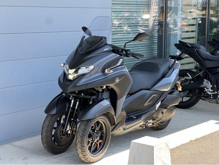 YAMAHA TRICITY 300