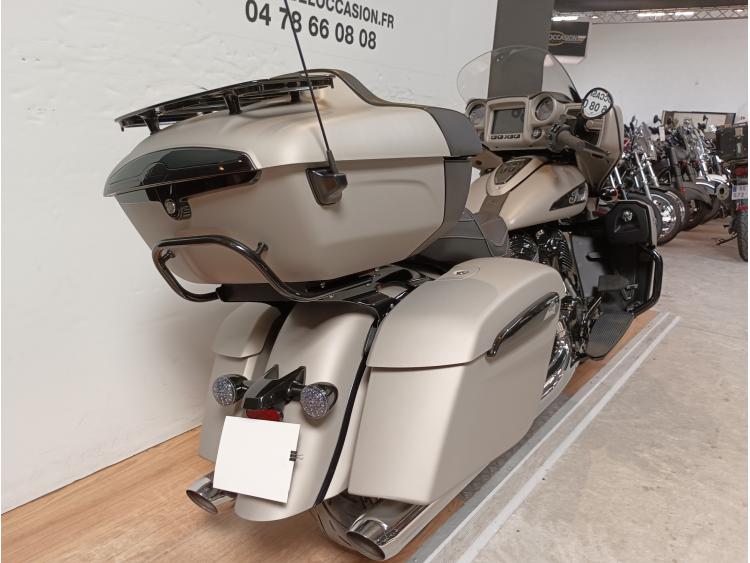 INDIAN ROADMASTER DARK HORSE 