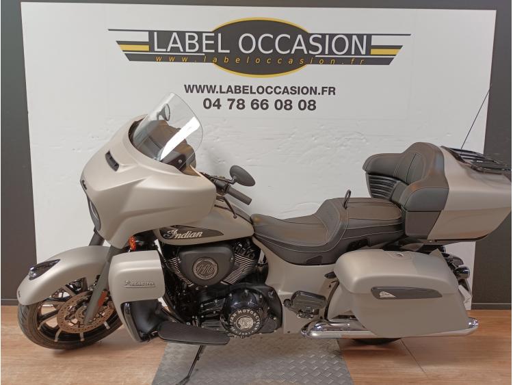 INDIAN ROADMASTER DARK HORSE 