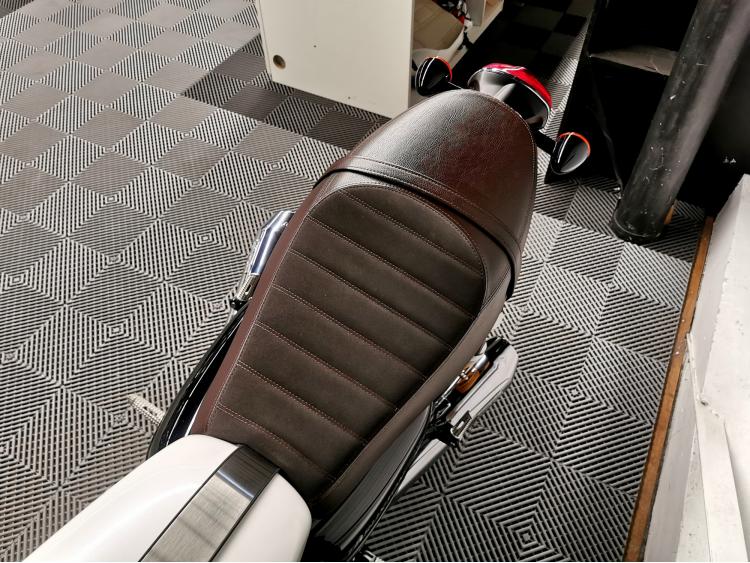 TRIUMPH THRUXTON 1200 R - 1ERE MAIN