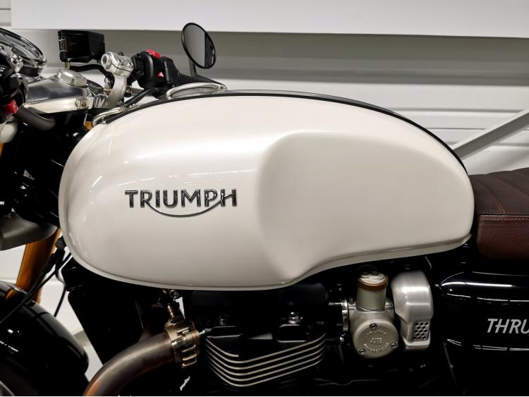 TRIUMPH THRUXTON 1200 R - 1ERE MAIN