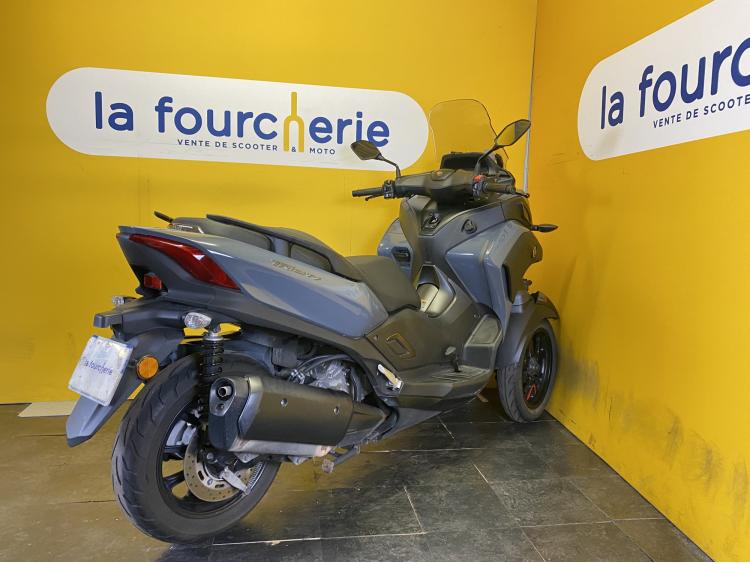 YAMAHA TRICITY 300