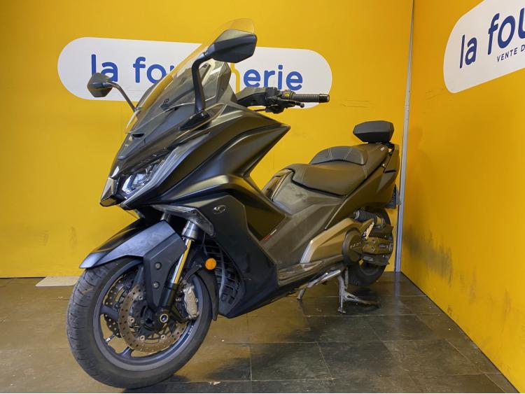 KYMCO AK 550